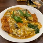 大衆中遊華食堂 八戒 - 中華風カツ丼