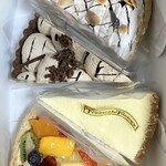 Fruits cake Factory - タルトセゾン、とろける2層のチーズタルト、チョコレートタルト、バナナタルト