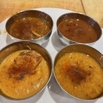 ミラン・ナタラジ - 日替わりカレー4種、ナカラジカレー、豆カレー、ベジタブルカレー、さつまいもカレー