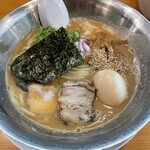 らーめん 麺虎 - みそラーメン　半熟玉子