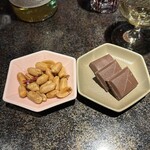 バー エグザゴーヌ - R6.1  チャージつまみ2種