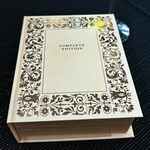 ベッラ・ヴィスタ - ブックを開くと、