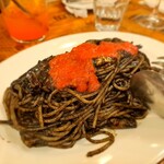 ピッツェリア パーレンテッシ - ⚫豊洲より釣り物スルメイカでイカスミパスタ 
