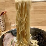 麺屋 SO - 菅野製麺所製の中太ストレート麺