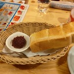 コメダ珈琲店 - モーニングの山食パン