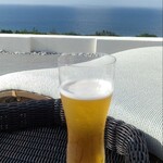 One Suite THE GRAND - 14:00～17:00 プールサイドで自由に無料でビールを楽しめます。