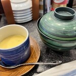 桃太郎すし - 茶碗蒸しと味噌汁〜少し➕してあら汁に変更可能