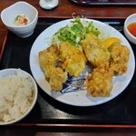 Machino Gohanya Gattsuritei - サービスランチ（木金）から、とり天定食・小￥791。