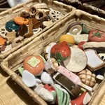 紫檀 手打ち蕎麦と焼鳥 - どれが当たるかはお楽しみの箸置き！笑