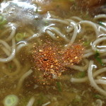 福栄食堂 - 七味がアクセント