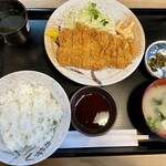 キッチンたうち - とんかつ定食