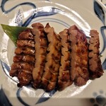 ねぎし - 肉厚です。切れ込みが入ってて食べやすいです