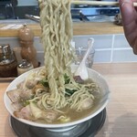桜上水 船越 - ＜三河屋製麵>
      中華麺を主流としている製麺店さんです。
      Homemade Ramen 麦苗（3.96）、カネキッチンヌードル（3.83）、中華そば しば田（3.95）、麺屋 さくら井（3.92）