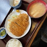 河島屋食堂 - 豚カツ定食