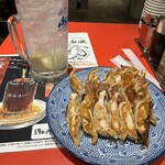 ぎょうざの一休 - メガハイボールとお得な餃子3種セットで乾杯