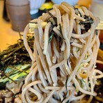 なぜ蕎麦にラー油を入れるのか。 - 