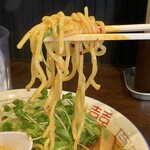 だるま - さらに、持ち上げると……麺、短っ！
