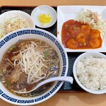 中華料理 サン - ランチ（醤油ラーメン・エビチリ）