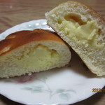 ブーランジェリー トゥーレジュール - クリームパン