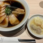 ワンタン麺専門店 たゆたふ - 