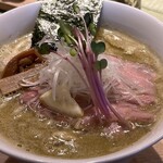 牡蠣と貝 - 濃厚牡蠣らぁ麵