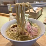 牡蠣と貝 - 中太麺