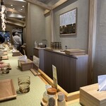 牡蠣と貝 - 店内カウンター席