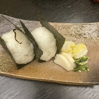 博多水炊きと焼き鳥 鳥善 銀座店 - 昆布と梅のおにぎり