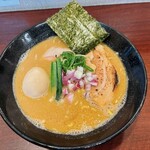 麺屋 七利屋 - 味玉濃厚鶏そば ¥950