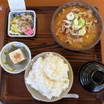 Motsuniya Hinode Shokudou - もつ煮定食（おかず大盛り）