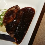 赤白 ルクア大阪店 - 赤ワイン（銘柄は忘失　税抜き600円ほど）に切り替え『フォアグラドライフルーツソースとレモンスプレッド』(税抜き850円)