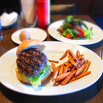 INDIGO - インディゴ グルメバーガー\1,200