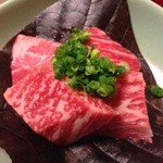 枯淡 - 牛肉の朴葉焼き