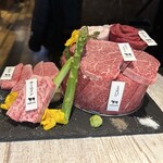 上野 和牛焼肉 USHIHACHI 極 - 