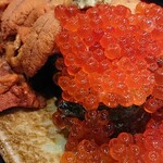 豪快 立ち寿司 難波南海通り店 - ウニいくらこぼれ盛り(1700円)