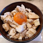鶏白湯そば 燠 - 知床鶏丼