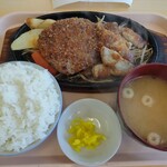 Ushiya - 豚ロースとハンバーグ
