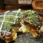 法善寺横丁 やき然 - 生地はふっくら、やさしさあふれる味