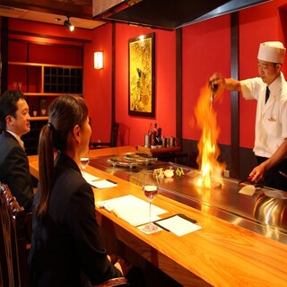 [Teppan-yaki in a private room] Enjoy the exquisite dish grilled right in front of your eyes.