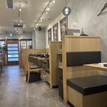 Torokeru hambagu fukuyoshi - 段差のない店内はどなた様でも楽にご来店いただけます。