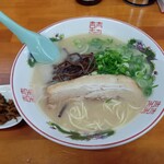 232687020 - ラーメンと辛子高菜