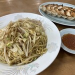 ニュー桃園 - 炒め焼麺&ギョーザ