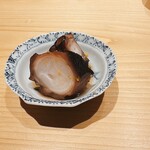 鮨処 やまと - すぎたさんより甘さ控えめの煮タコ