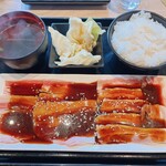 秘伝タレ焼肉 吟味熟成 吟たん - カルビランチ