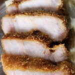 とんかつ成満堂 - 脂と赤身のミルフィーユ