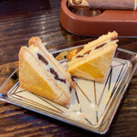 シガークラブ加納 - 自家製レーズンバターサンド