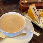 シガークラブ加納 - カフェラテ＋自家製レーズンバターサンド