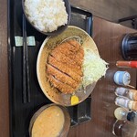 Tonkatsu Hisago - 特上ロースかつ定食2100円