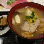 ビストロ茶葉蘭 - ワラサの具沢山味噌汁