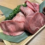 焼肉一心たん助 - 